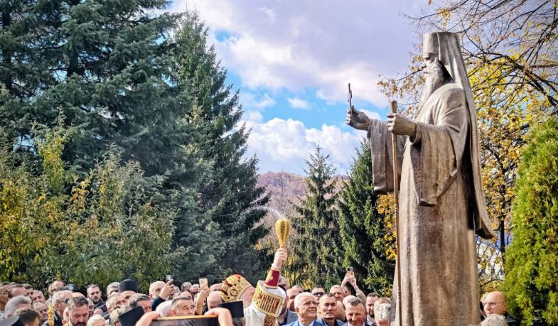 Освећен споменик Митрополиту Амфилохију у Колашину: Вратио је Црну Гору Христу Господу