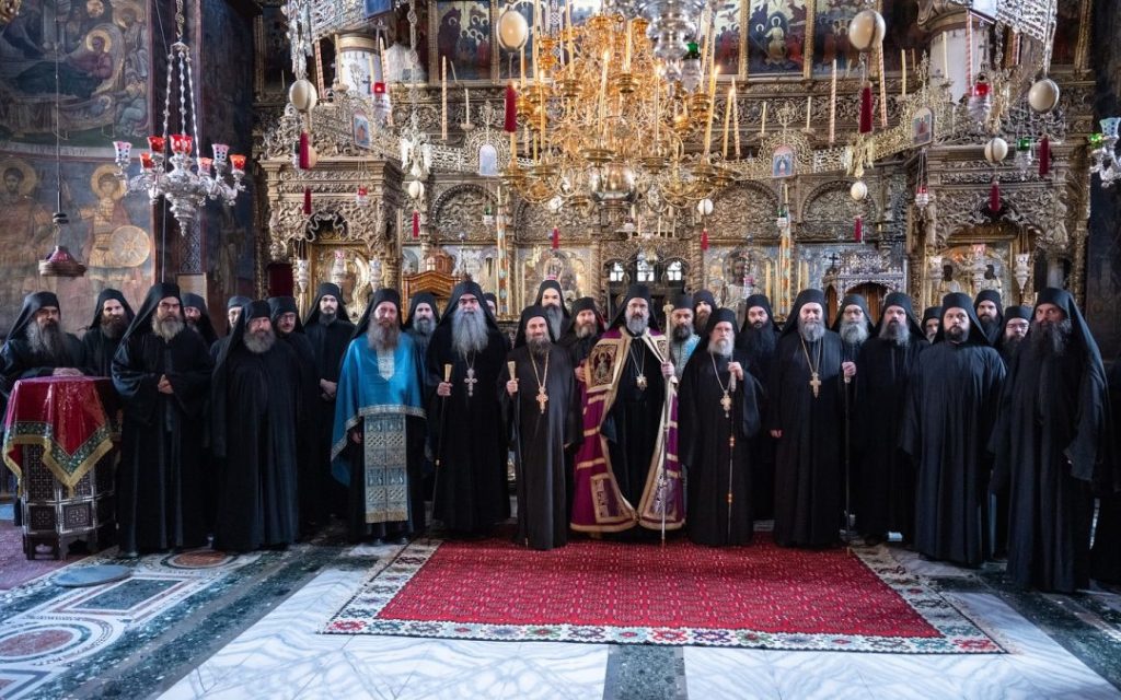 Манастир Хиландар прославио 35. година од повратка општежића