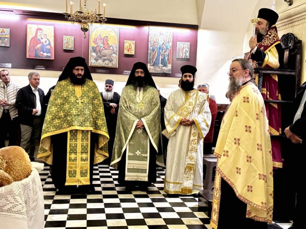 Ο Μητροπολίτης Θήρας στον πανηγυρίζοντα Ιερό Ναό Αγίου Μηνά στα Φηρά