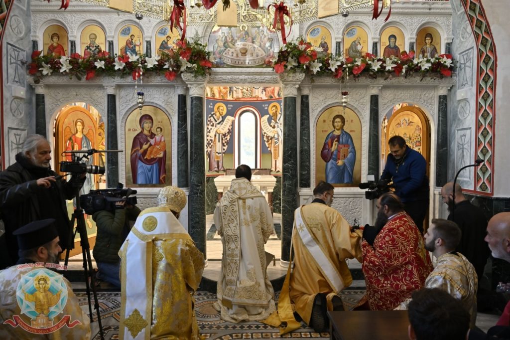 Осветен бе храм на Всички български светии в Кремиковския манастир