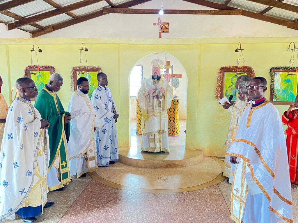 Ο Μητροπολίτης Άκκρας στην πανηγυρίζουσα Ενορία του Ευαγγελιστού Ματθαίου στην κεντρική Γκάνα