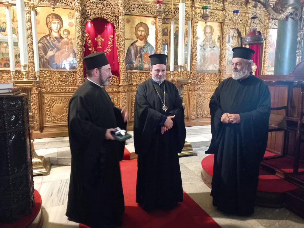 Ο Επίσκοπος Χριστουπόλεως και ο Πρόεδρος του Κινήματος Δημοκρατίας στη Θεολογική Σχολή της Χάλκης