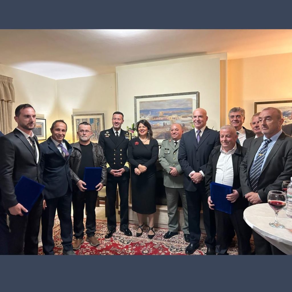 Η Πρέσβυς της Ελλάδας στην Αλβανία στη βράβευση της Ομάδας Πεδίου Εργασιών της Μικτής Επιτροπής Ελλάδας–Αλβανίας