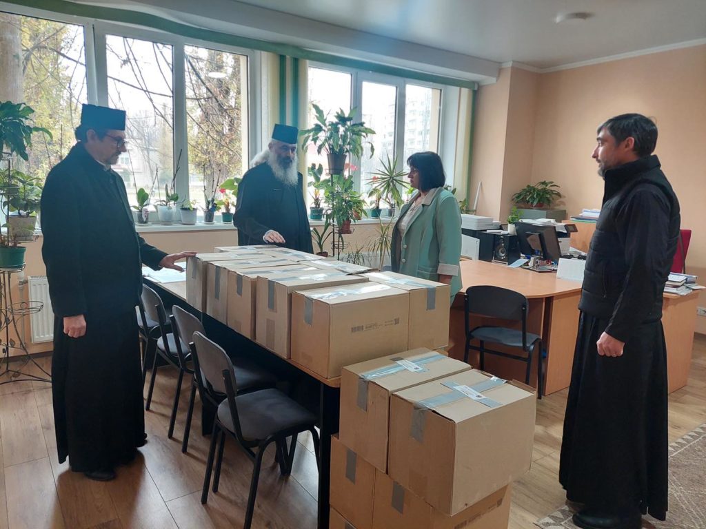 Επισκοπή Μπελκύ: Πακέτα τροφίμων σε 15 μαθητές που προέρχονται από οικογένειες με μέτρια εισοδήματα