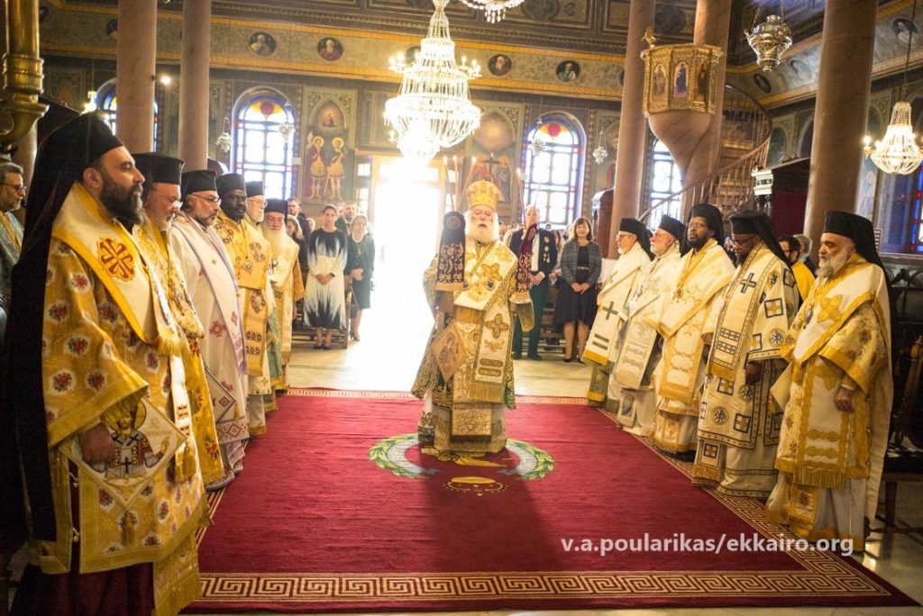 البابا ثيودروس في عيد القديسة كاترينا السينائية (غربي) يحتفل يعيد ميلاده ويرسم أسقف على كيسومو