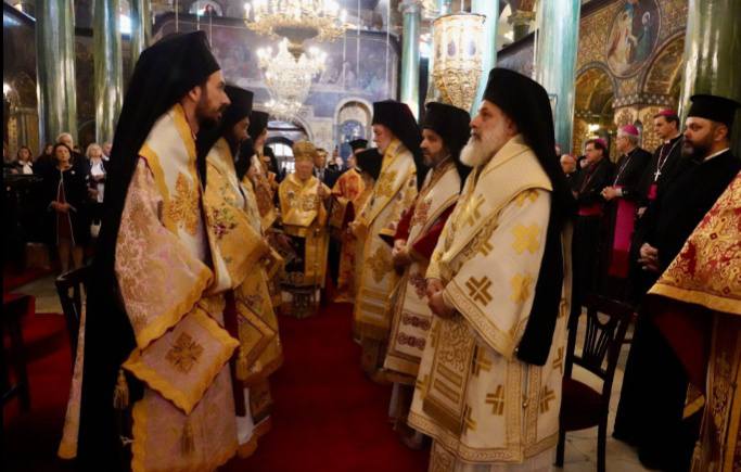 عيد دخول السيدة العذراء إلى الهيكل في  أبرشية القسطنطينية في كاتدرائية دخول السيدة في  بيرا