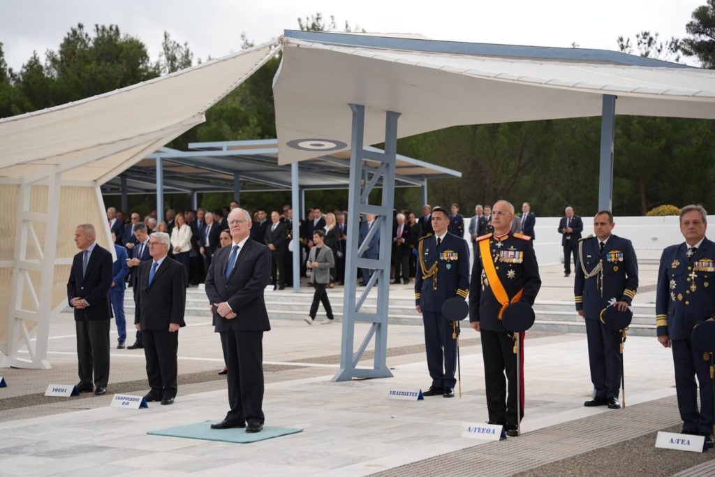 Ο ΠτΔ στην τελετή εορτασμού του Προστάτη της Πολεμικής Αεροπορίας στη Σχολή Ικάρων