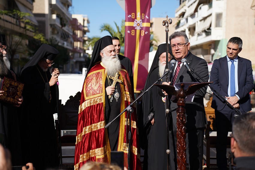 Η Ενθρόνιση του Μητροπολίτη Κορίνθου Παύλου (ΦΩΤΟ&ΒΙΝΤΕΟ)