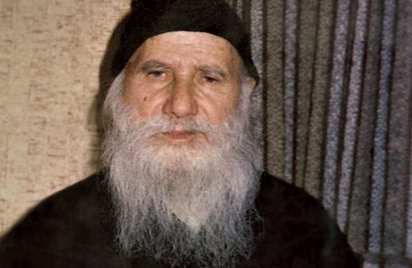 Άγιος Πορφύριος: Το να πεις «θα στο πληρώσει ο Θεός» είναι κατάρα!