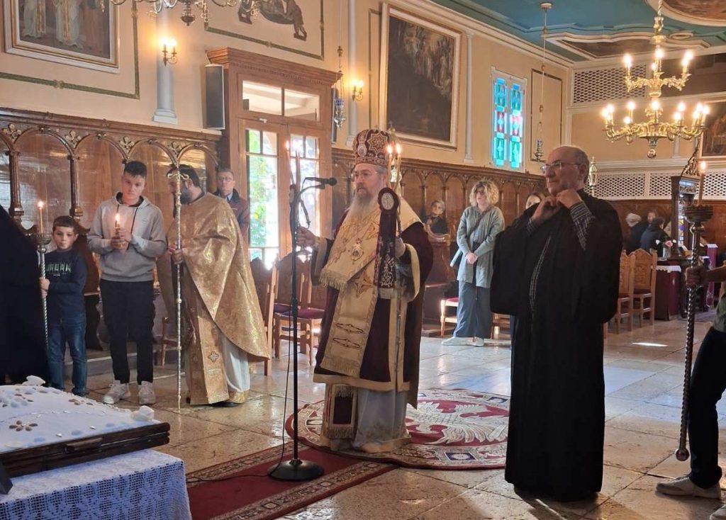 Στον Ιερό Ναό Αγίων Αναργύρων Κοσμά και Δαμιανού Λευκάδος ιερούργησε ο Μητροπολίτης Θεόφιλος