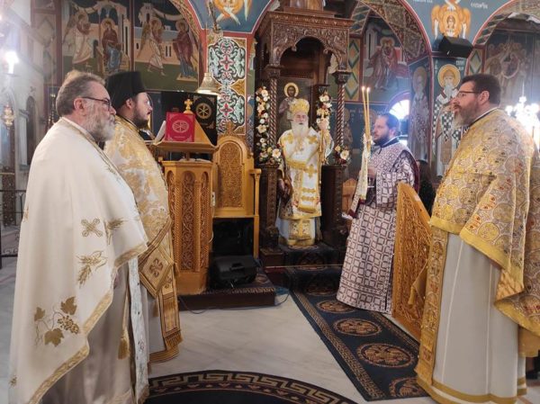 Ο Κορίνθου Παύλος στον Μητροπολιτικό Ιερό Ναό Τιμίου Προδρόμου Λουτρακίου