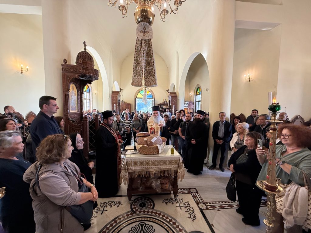 Πλήθος προσκυνητών στο ιερό προσκύνημα του Οσίου Νικηφόρου στη γενέτειρά του