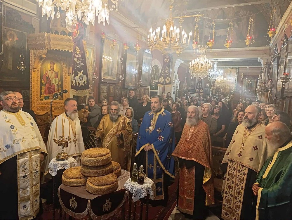 Εσπερινός Παμμεγίστων Ταξιαρχών στην Ερμούπολη