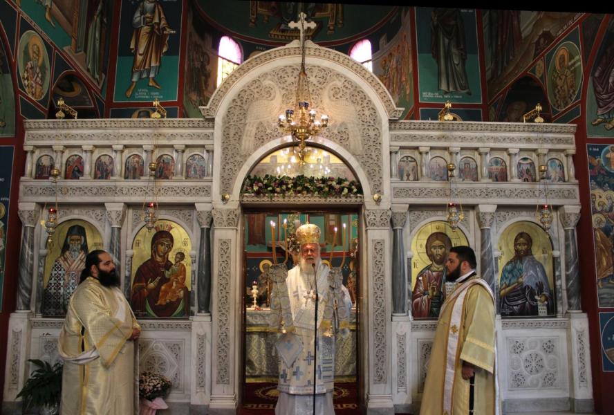 Θεία Λειτουργία με την εικόνα της Παναγίας της Γεροντίσσης στον Ιερό Ενοριακό Ναό του Αγίου Διονυσίου στις Αχαρνές