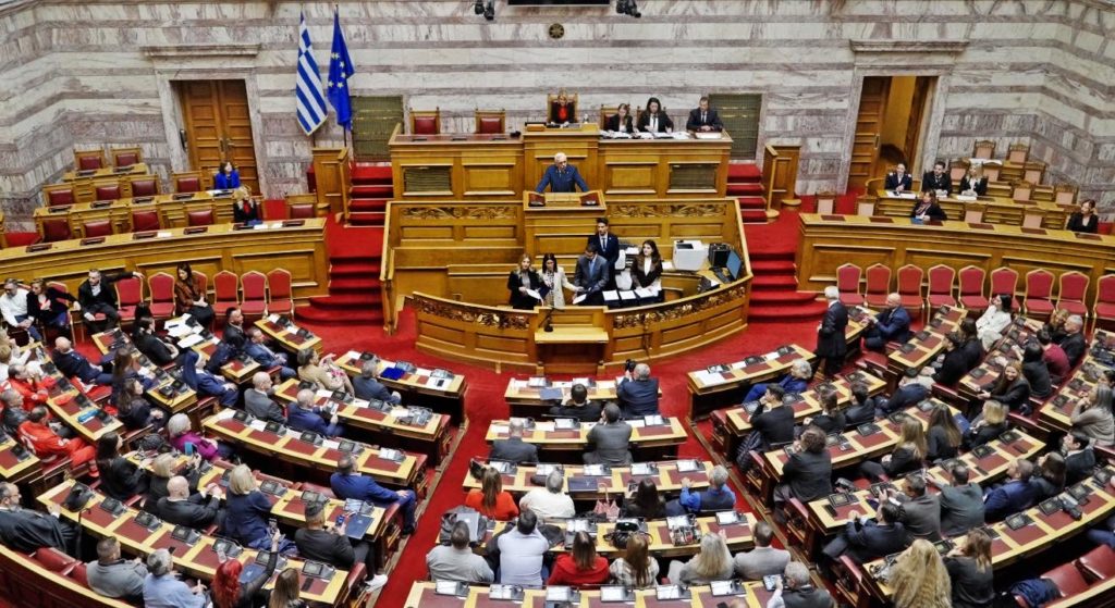 Ο Ελληνικός Ερυθρός Σταυρός και η Βουλή των Ελλήνων τίμησαν 250 εθελοντές αιμοδότες