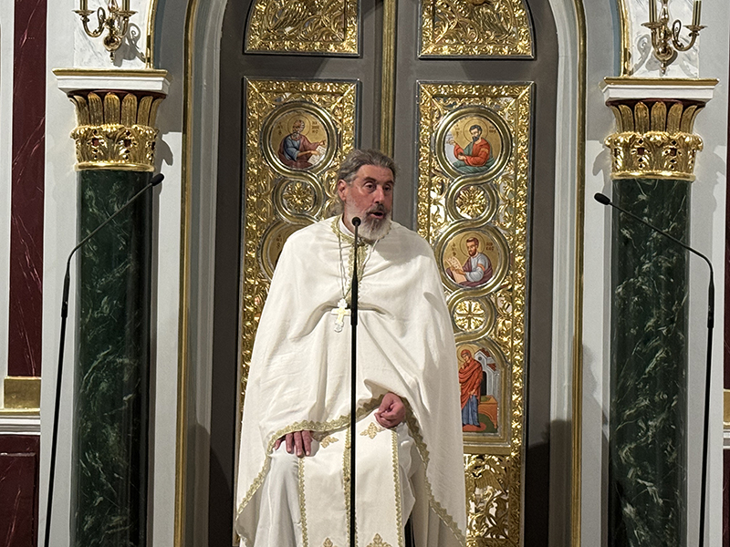 Αρχιμανδρίτης π. Μάρκελλος Καμπάνης: Ο Χριστός μας αγκαλιάζει και μας αγαπάει όπως είμαστε