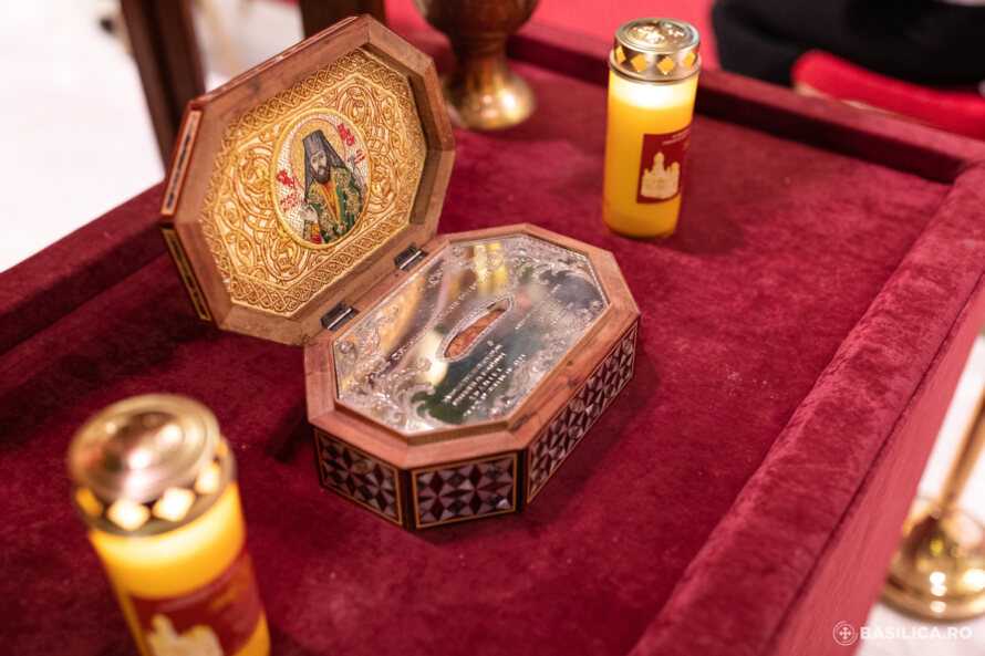 Moaștele Sfântului Gheorghe din Drama, aduse la Catedrala Patriarhală istorică