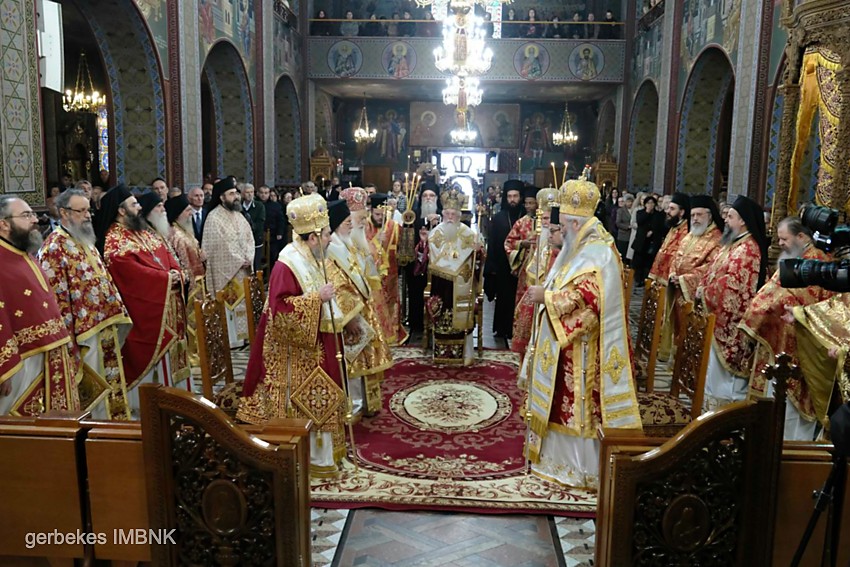 Πολυαρχιερατικό συλλείτουργο για την Αγία Αικατερίνη, πολιούχο της Κατερίνης
