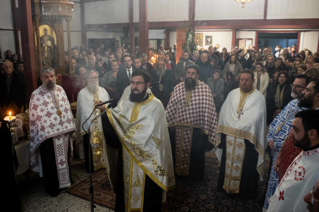 Πανηγυρικός Εσπερινός Αγίας Αικατερίνης στον φερώνυμο Ιερό Ναό της Καλαμάτας.