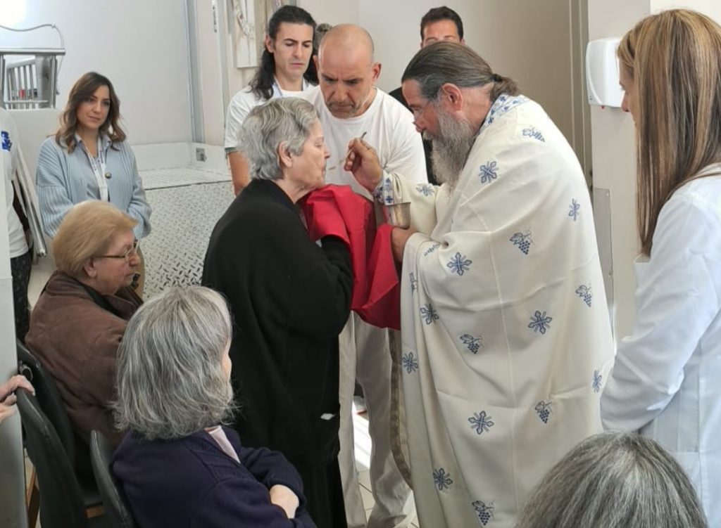 Θεία Λειτουργία και επίσκεψη της Εθελοντικής Διακονίας Ασθενών στο «Καρέλλειο»