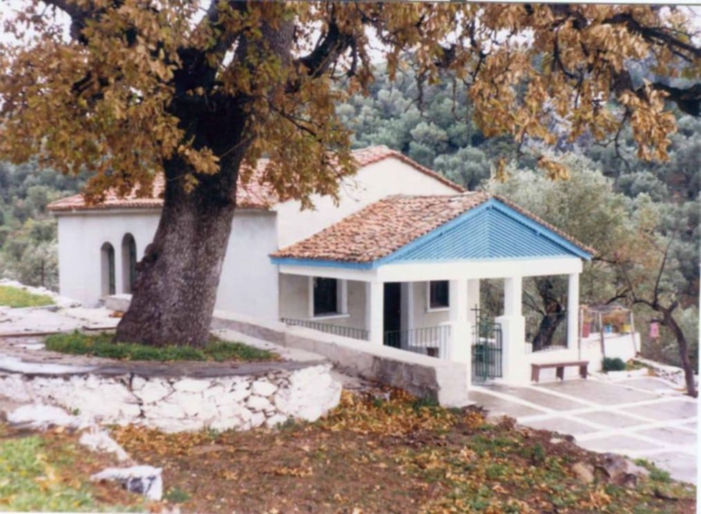 Η Παναγία στα Κουτρούλια στο ξεκίνημα της ζωής μου – Του Επισκόπου Μπουκόμπας Χρυσοστόμου