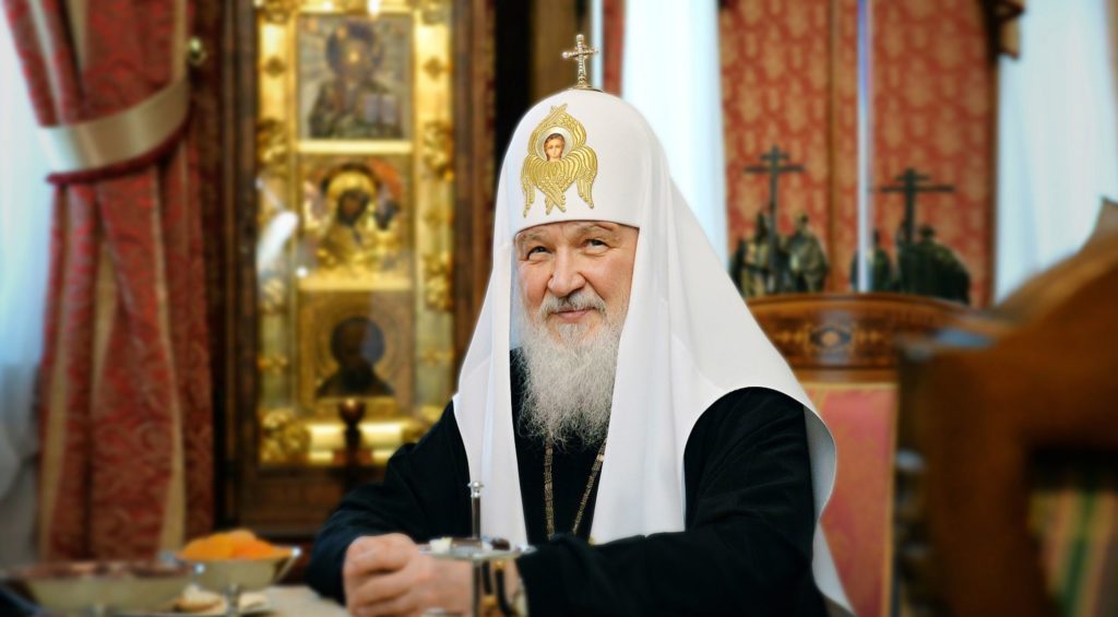 Патријарх Порфирије честитao Патријарху Кирилу дан рођења