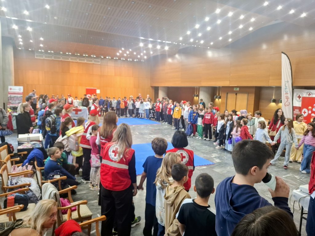 Ελληνικός Ερυθρός Σταυρός: Εκατοντάδες παιδιά στη σημερινή δράση στη Θεσσαλονίκη για την Παγκόσμια Ημέρα Παιδιού