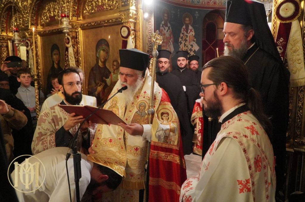 Κουρά ενός νέου μοναχού στην Ιερά Μονή της Οσίας Θεοδώρας Θεσσαλονίκης 