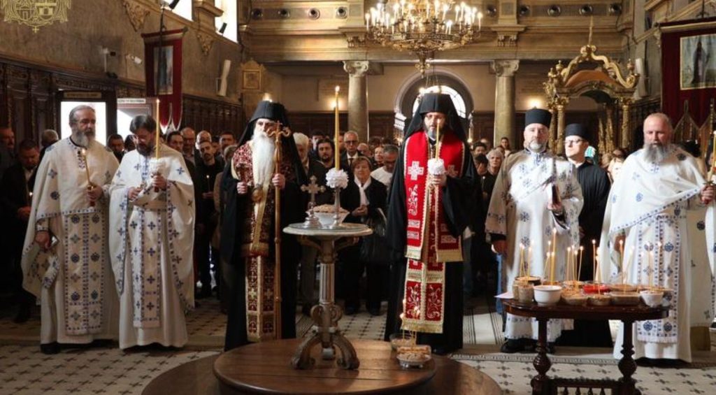 Света Литургија и парастос у Саборном храму у Новом Саду