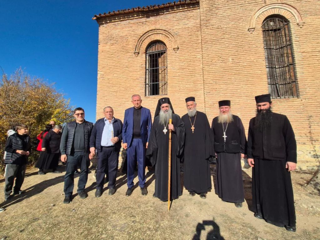 პატრიარქის ნათლულებს 700-მდე ბავშვი შეემატა (ფოტოქრონიკა)