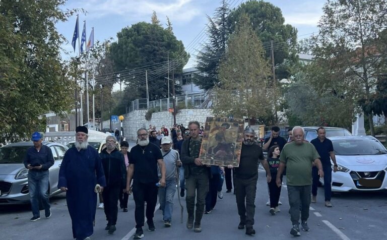 Πάφος: Δέηση για βροχή και περιφορά των Εικόνων της Παναγίας Χρυσορρογιάτισσας και του Αγίου Γεωργίου