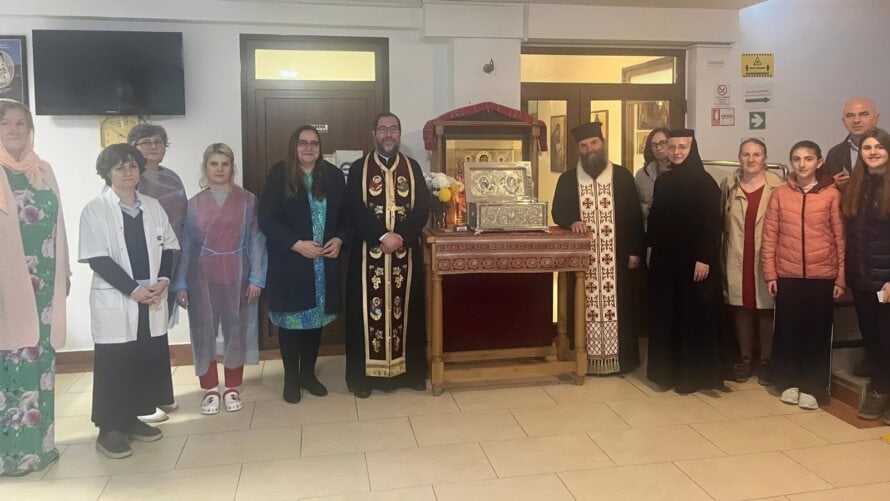 Sfântul Nectarie a împărtășit mângâieri și în acest an la Centrul de îngrijiri paliative al Arhiepiscopiei Bucureștilor