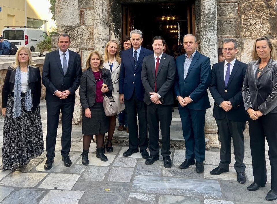 Εορτή των Εισοδίων της Θεοτόκου στον ιστορικό Πανεπιστημιακό Ιερό Ναό Εισοδίων της Θεοτόκου (Καπνικαρέα)