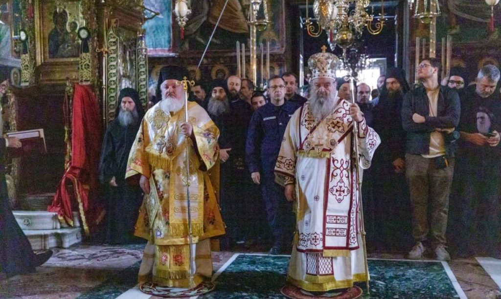 Αρχιερατική Θεία Λειτουργία κατά την εορτή Ανακομιδής ιερών λειψάνων Αγίου Διονυσίου Βατοπαιδινού του εν Κολιτσού (ΒΙΝΤΕΟ)