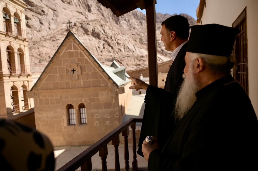 Στη Μονή Σινά ο Υπουργός Ναυτιλίας Βασίλης Κικίλιας