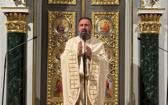 Πρωτ. π. Αθανάσιος Μελισσάρης: Από την στιγμή της εισόδου Της αρχίζει η σωτηρία μας