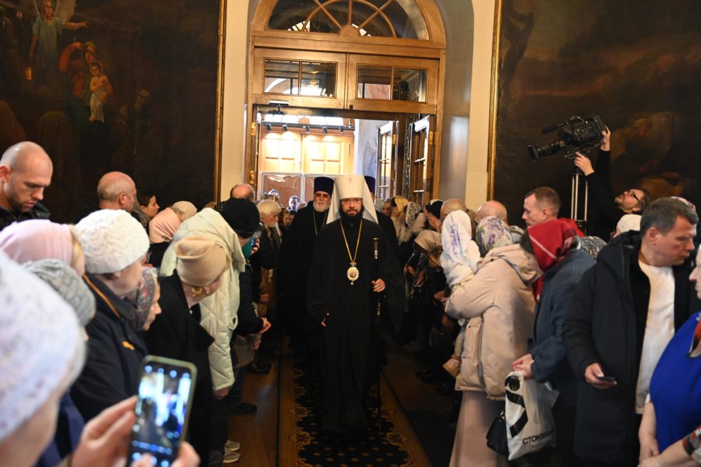 Митрополит Волоколамский Антоний возглавил престольный праздник в храме иконы Богородицы «Всех скорбящих Радость» на Большой Ордынке