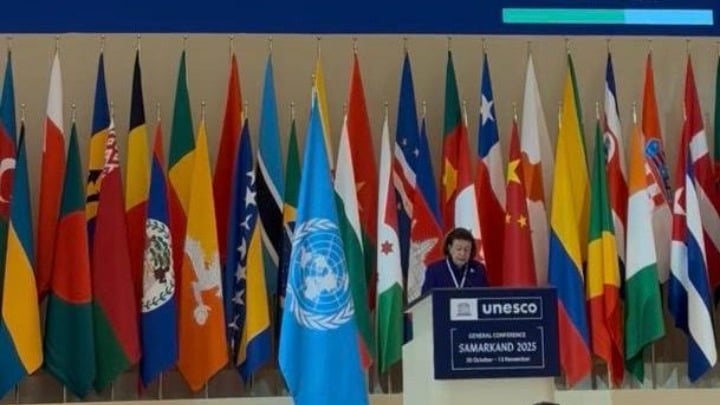 Greece: Culture minister calls on all member states at UNESCO to support reunification of Parthenon Sculptures