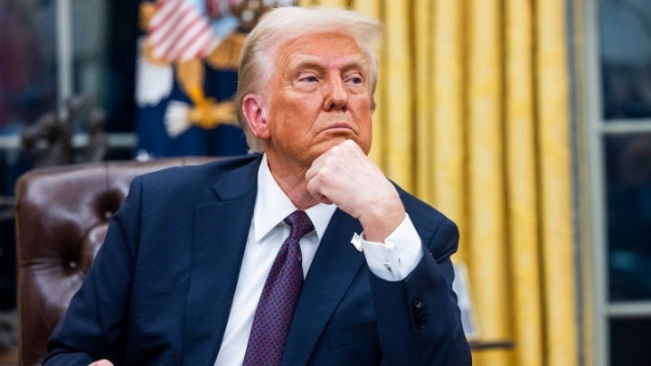 O Ντόναλντ Τραμπ απειλεί τη Νιγηρία με πόλεμο αν συνεχίσει τις σφαγές Χριστιανών