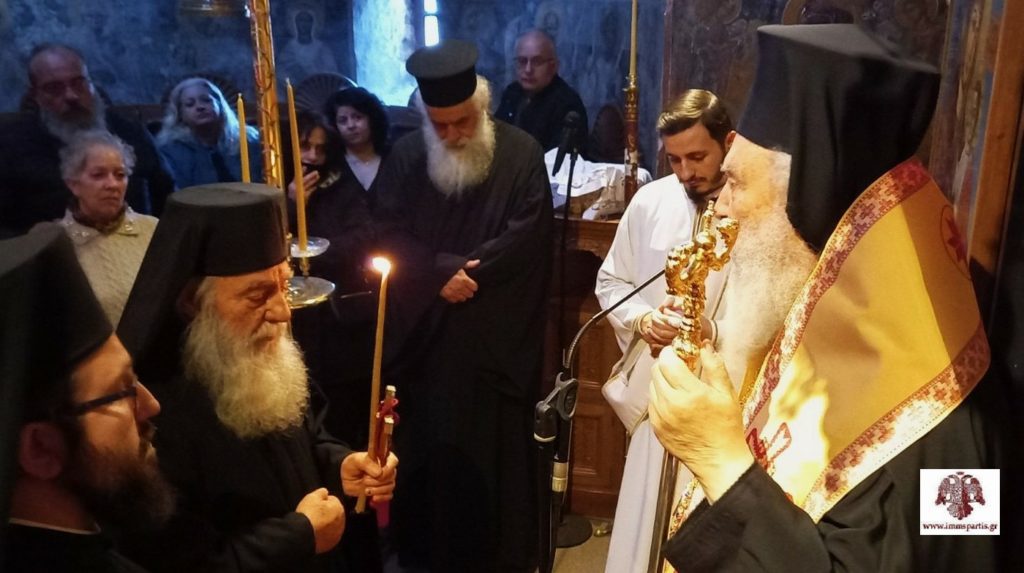 Κουρά αρχάριου ρασοφόρου στην Ιερά Μονή Γόλας