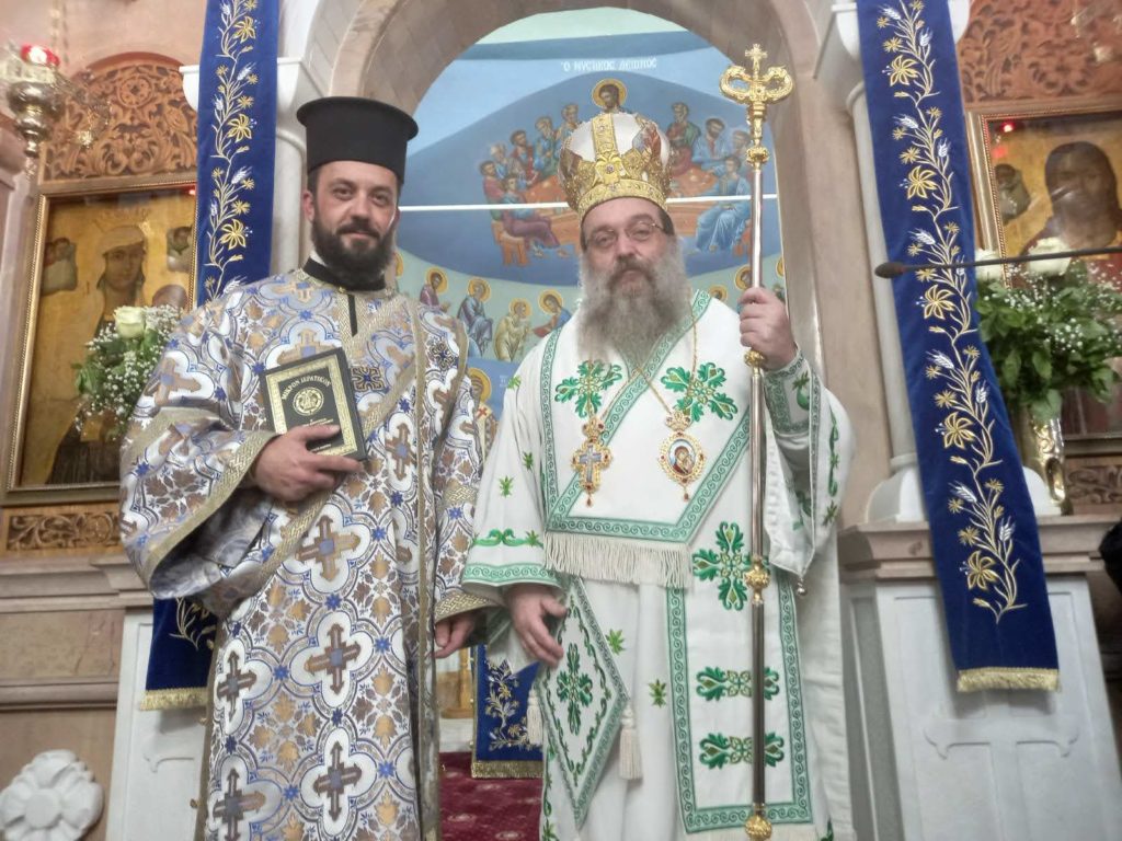 Εορτή Αγίου Σπυρίδωνος στη Χίο με κουρά μοναχού και χειροτονία διακόνου