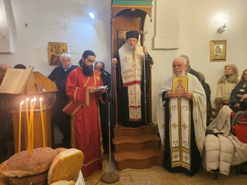 Με λαμπρότητα εορτάστηκε η μνήμη του Αγίου Νικολάου Επισκόπου Μύρων στη Μητρόπολη Παροναξίας