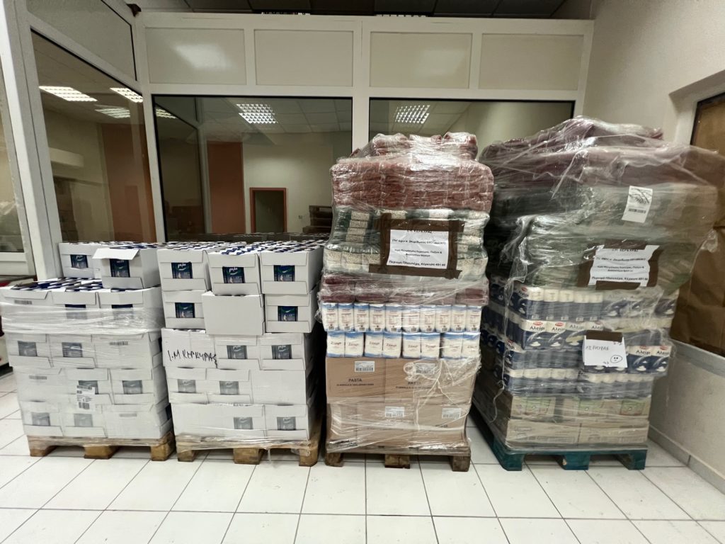 Προσφορά τροφίμων σε δομές της Ι.Μ. Κερκύρας από την Ι.Μ.Μ. Βατοπαιδίου