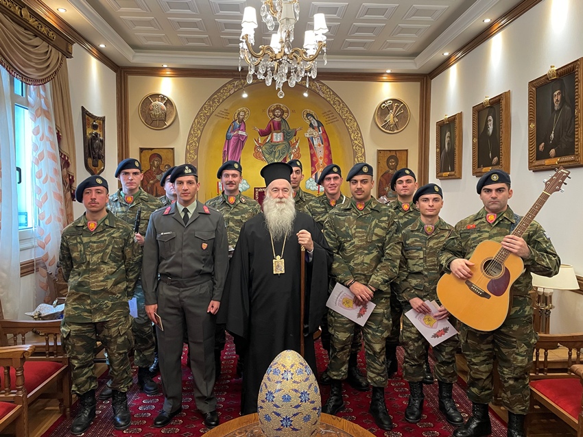 Τα Πρωτοχρονιάτικα Κάλαντα στον Μητροπολίτη Κορίνθου