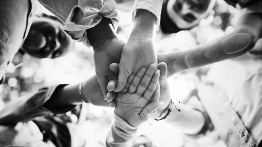 Cum se implică Arhiepiscopia Ortodoxă Română a Marii Britanii și Irlandei de Nord în sprijinirea foștilor deținuți