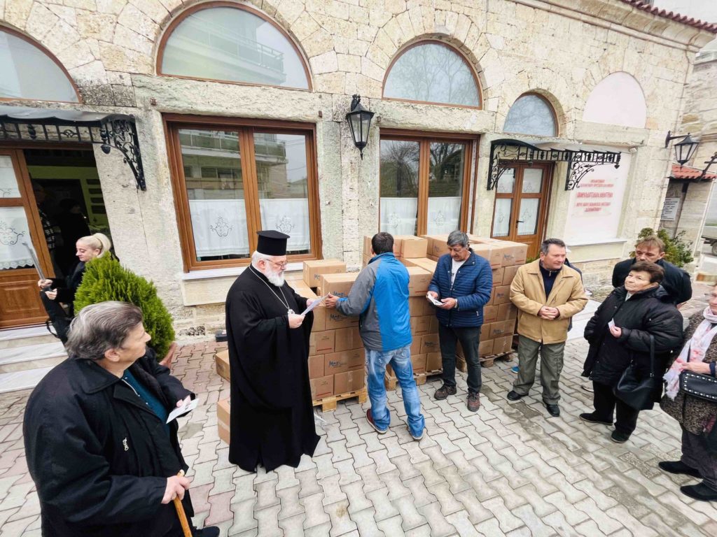 Διανομή εκατοντάδων δεμάτων αγάπης από την Ιερά Μητρόπολη Διδυμοτείχου ενόψει Αγίου Δωδεκαημέρου