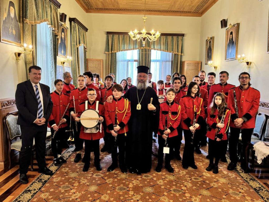 Πρωτοχρονιάτικα κάλαντα και εόρτιες επισκέψεις στην Ιερά Μητρόπολη Ρεθύμνης και Αυλοποτάμου