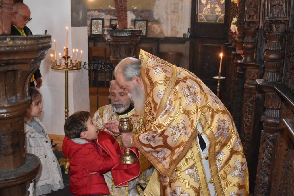 Архиерейски богослужения за празника на св. Николай Мирликийски Чудотворец