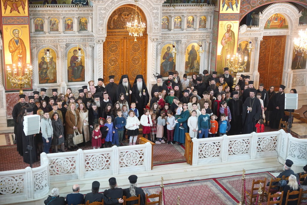 Χριστουγεννιάτικη Εκδήλωση από το Γραφείο Νεότητος της Ιεράς Μητροπόλεως Πειραιώς