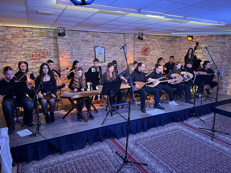 «Μικρασία… ζεις!»: Μουσική βραδιά με το Σμυρναίικο Σύνολο του Μουσικού Σχολείου Πειραιά, στο «ΕΝΟΡΙΑ εν δράσει…»